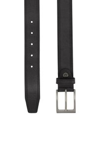 Cinturón de cuero negro con textura lisa, hebilla plateada rectangular y múltiples agujeros para ajuste. Presenta un logotipo cerca de la hebilla.