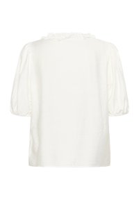 Chemisier blanc en tissu léger ; présente un encolure ronde, des manches courtes bouffantes et une accent froncé autour du col.