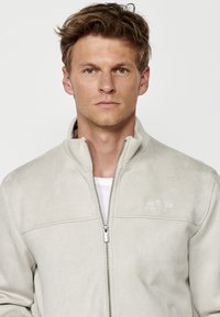 Koroshi Bomber tipa jaka - piedra   stone