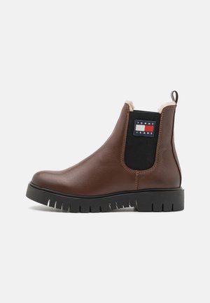 Enkellaarsjes met plateauzool - brown