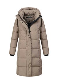Abrigo de invierno acolchado color beige con capucha, que presenta un cierre de cremallera, botones a presión y puños en negro contrastante. Tejido texturizado con patrón acolchado.