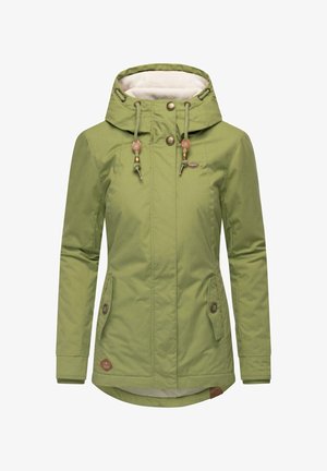 Groene waterdichte jas met een capuchon. Kenmerken zijn onder meer een zachte binnenvoering, twee zijzakken, toggles als accent en gestikte details.