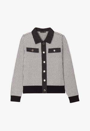 Gekraagde cardigan in een zwart-wit ruitpatroon, met twee voorzakken, zilveren knopen en geribde zoom en manchetten.