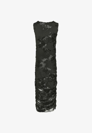 Rochie de seară neagră fără mâneci, din material transparent, cu broderie florală detaliată și partea inferioară ușor plisată.