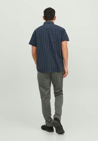 Jack & Jones MARCO PHIL - Pantaloni - sedona sage