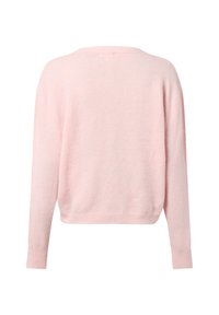 Jasnoróżowy sweter dziany, o luźnym kroju, okrągłym dekolcie oraz długich rękawach z ribbowanymi mankietami i dołem. Widoczna miękka faktura.