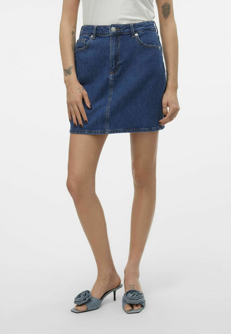 Vero Moda VMTESSA SKIRT - Minifalda - medium blue denim
