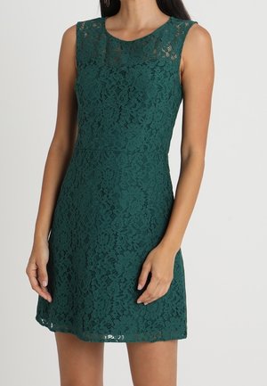 Groen kanten jurkje met een mouwloze stijl, ingewikkelde bloemenpatronen en een losse pasvorm, met een textuur aan het oppervlak en een ronde halslijn.