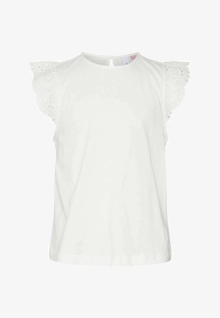 Blusa bianca in cotone con maniche corte a volant e dettagli ricamati. Collo rotondo con chiusura a bottone sul retro.