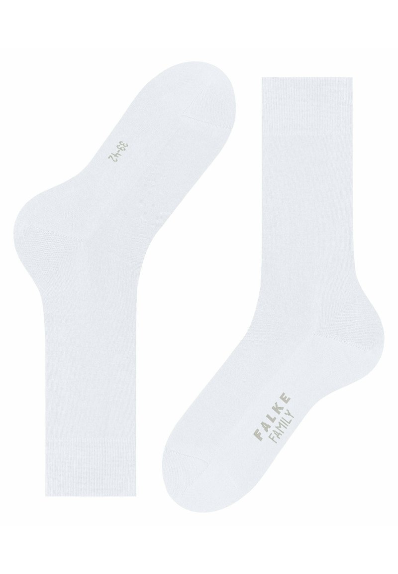 Weiße Baumwoll-Crew-Socken mit glatter Textur, die verstärkte Zehen- und Fersenpartien aufweisen. Mit "FALKE FAMILY" in Grau gekennzeichnet.