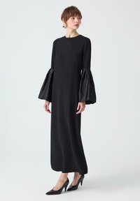 Touché Privé TAFFETA SLEEVE DETAILED - Maxi šaty - black