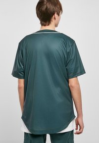 Urban Classics BASEBALL  - Camisa - bottlegreen white