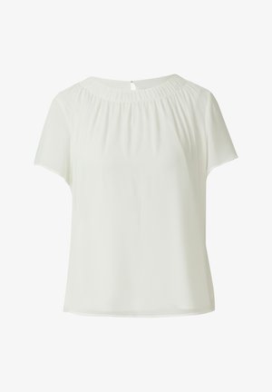 Weiße Kurzarmbluse mit gerafftem Ausschnitt und kleinem Knopfverschluss im Rücken, vor weißem Hintergrund dargestellt.