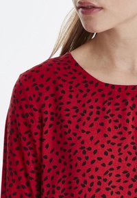 ICHI Vestido informal - red