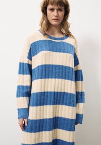 FRNCH CORYNE - Robe pull - bleu jean