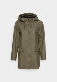 Olivgrüne wasserdichte Jacke mit Kapuze, schwarzem Kordelzug, Druckknöpfen und zwei Fronttaschen. Glatte Außentextur und mittellanges Design.