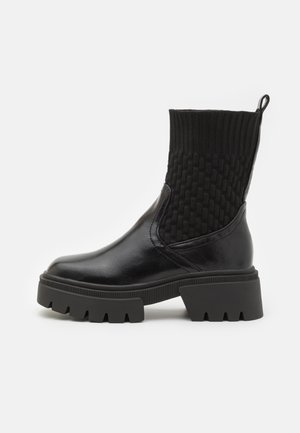 ANDREW - Puszābaki ar platformu - black