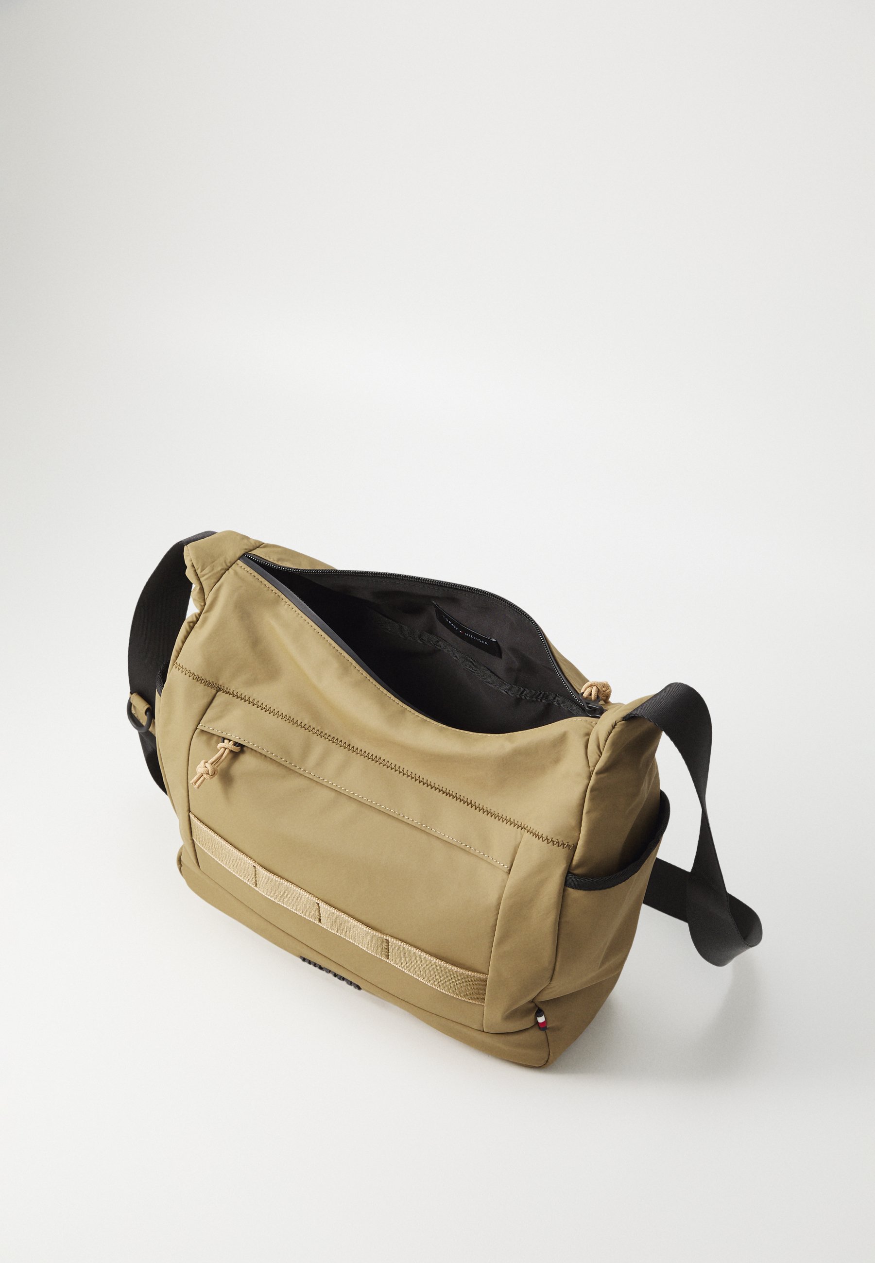 Calvin Klein Jeans SPEED CLIP UT FLAP WAISTBAG NY - Bum bag