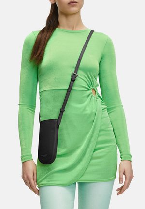 MOBILE POUCH - Étui à portable - black