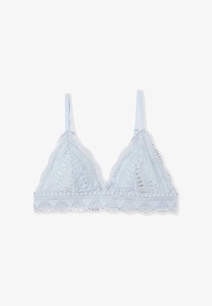 Bralette in pizzo blu chiaro con coppe triangolari, bordi ondulati, motivi intricati e sottili spalline in satin regolabili.