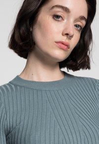 Pieces PCCRISTA O NECK  - Camisola - trooper