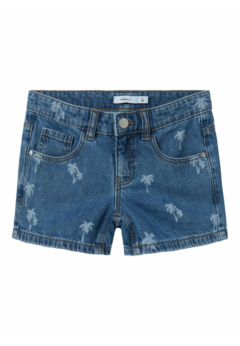 Jeansshorts i mellanblått med palmträds mönster, framfickor, 5-fickorsdesign och metallknappstängning.