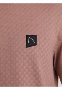 CHASIN' ACON - T-shirt - bas - brown