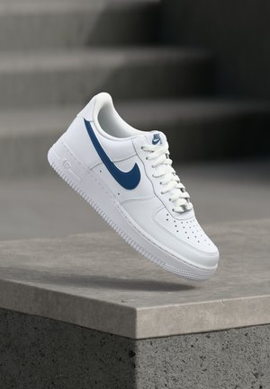 AIR FORCE 1 - Baskets basses - white/court blue