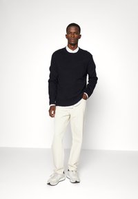 ARKET Camisola - navy
