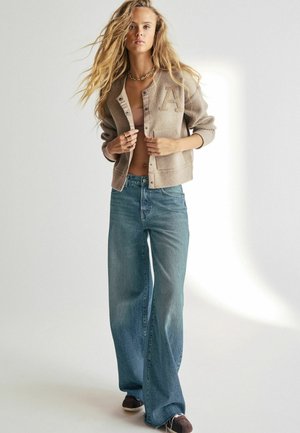 WIDE PETITE  - Vaqueros boyfriend - green tinted