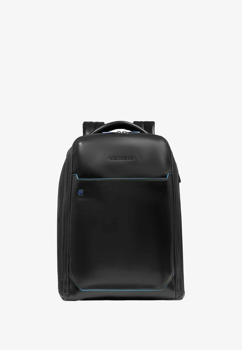 Zaino nero in materiale liscio, con tasca frontale con dettagli blu, maniglia superiore e spallacci imbottiti.