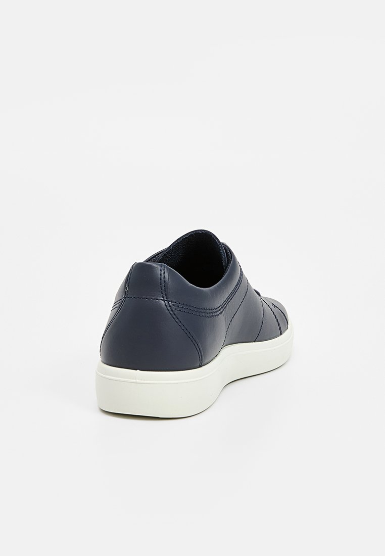 Sneaker low