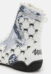 Venum WHITE SNAKE BOXING SHOES WOMEN  - Treningssko - white