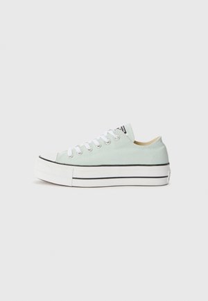 CHUCK TAYLOR LIFT - Matalavartiset tennarit - white/black