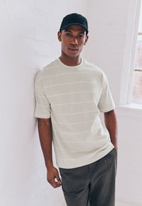 Next HEAVYWEIGHT 3 PACK - T-shirts basic - navy white grey stripe