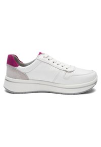 White low-top sneaker with lace-up front, gray suede heel, and dark pink accents on heel collar and tongue, flat thick sole.