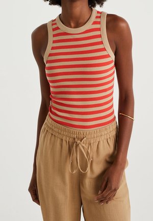 Top - red