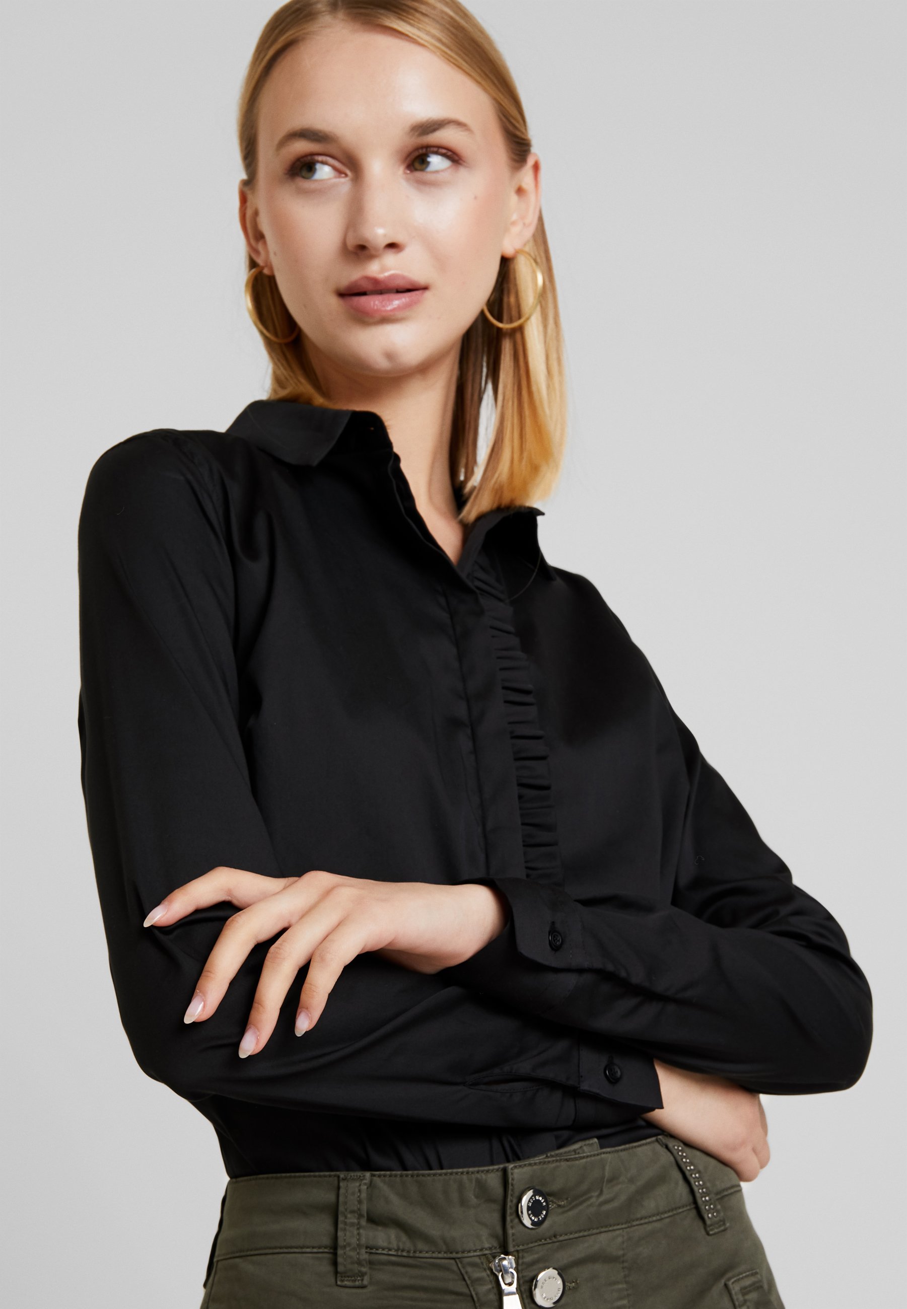 Mos Mosh TILDA FRILL Skjorte black Zalando.no Mos Mosh TILDA FRILL SATIN Skjorte beige Zalando.no