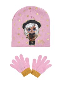 Gorro de punto rosa con estrellas doradas y un gráfico de personaje; combinado con guantes rosa a juego que tienen un puño acanalado mostaza.
