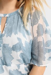 JUNAROSE - by VERO MODA Długa sukienka
