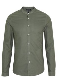 Oliivinvihreä, pitkähihaisen paidan mandariinikaulus, napitus ja sileä pinta. Painikkeet ovat valkoiset ja erottuvat kontrastina.