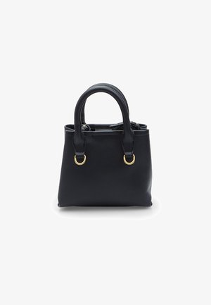 Czarna skórzana torebka z dwoma zaokrąglonymi uchwytami i złotymi akcentami w kształcie pierścieni na białym tle.