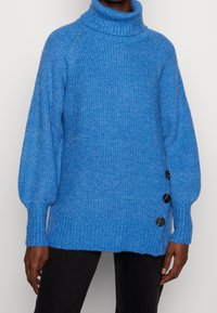 Freequent Stickad tröja - blue