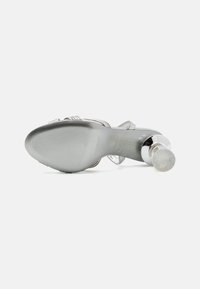 kate spade new york SPACED OUT SPACESHIP - Páskové sandály  - silver