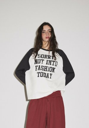 Stradivarius, LONG SLEEVE RAGLAN T-SHIRT - T-shirt à manches longues - black