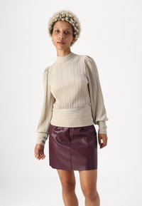 Vero Moda Petite VMNELLY  - Krilo A-kroja - winetasting