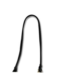 Zwarte leren handtasriem, gladde textuur, afgeronde vorm, met geknoopte accenten bij de bevestigingspunten. Lengte ontworpen om over de schouder te dragen.