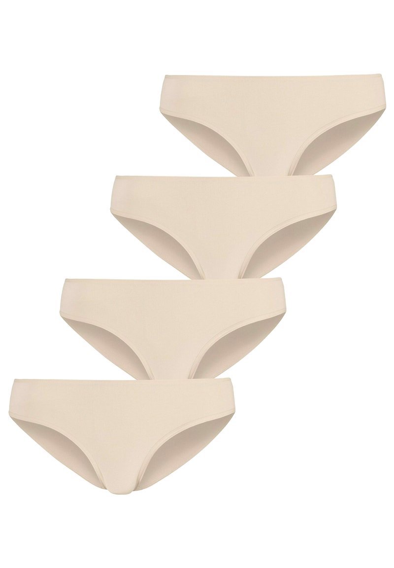 Mutande di cotone beige, taglio midi con cintura elastica morbida, texture liscia, cuciture minime, quattro pezzi disposti in modo sovrapposto.