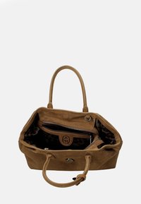 Borsa in camoscio marrone con due manici, apertura superiore che mostra la fodera interna a stampa leopardata e tasca interna con zip con targhetta logo "ASH".