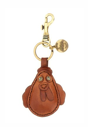 Portachiavi in pelle a forma di gallina, di colore marrone, con moschettone in ottone e targhetta decorativa in metallo. Presenta dettagli cuciti e occhi a bottone.
